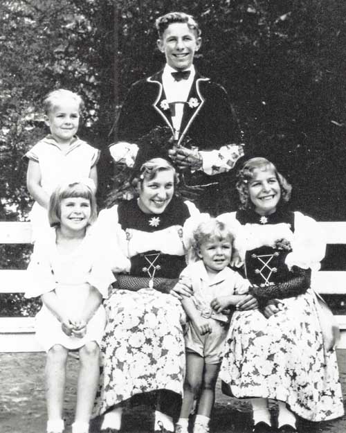 Fraunfelder children in the late 1930s